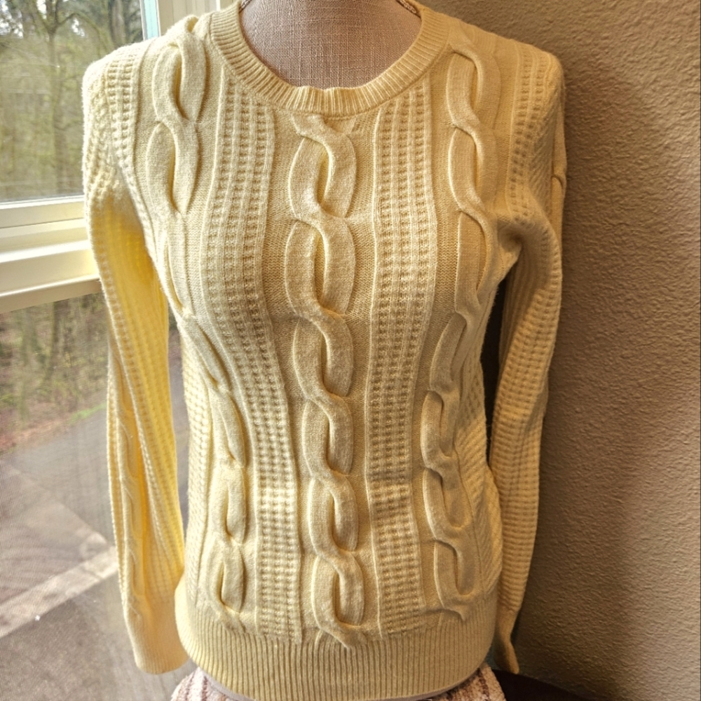 NWOT Philosophy Soft Yellow Crewneck Sweater